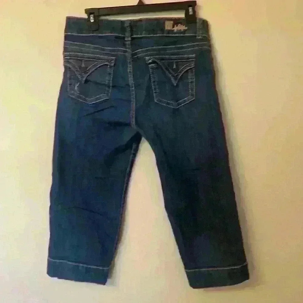 Kut for the Kloth capri jeans size 10. Preowned.